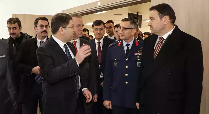 Bakan Tunç’tan transfer pusula mı?